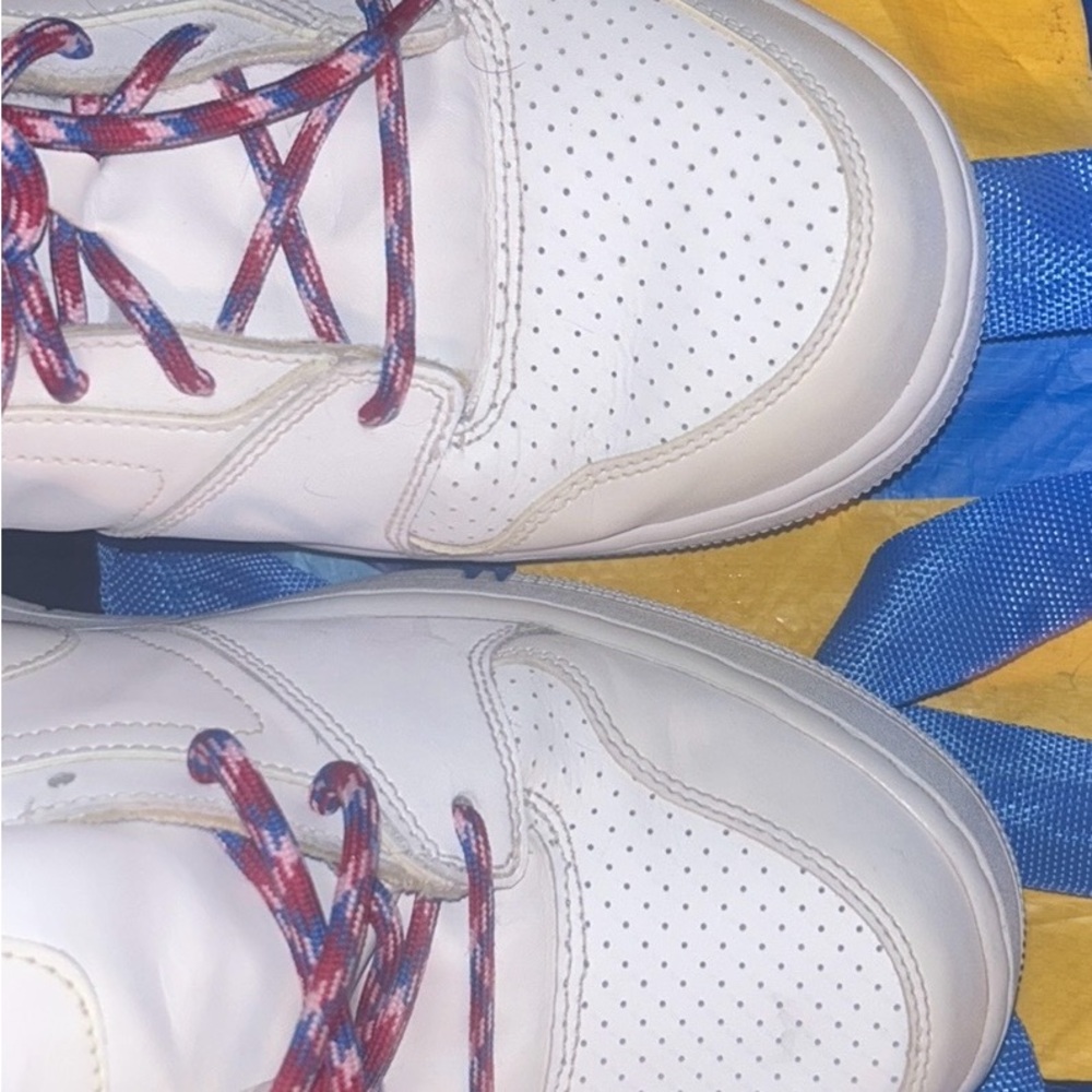 THE NIKE SB DUNK LOW "TRIPLE WHITE" - Picture 9 of 12
